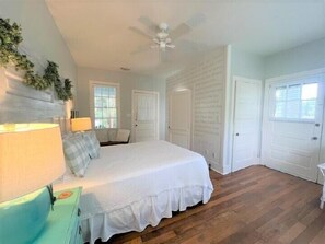 3 bedrooms, iron/ironing board, free WiFi, bed sheets - Screened Inn c1925! Quiet North End Duplex! Screened porch. Beach Access! (Tybee Island)