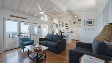 TV, fireplace, DVD player