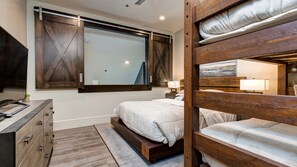 3 soverom, strykejern/-brett, wi-fi (inkludert) og sengetøy