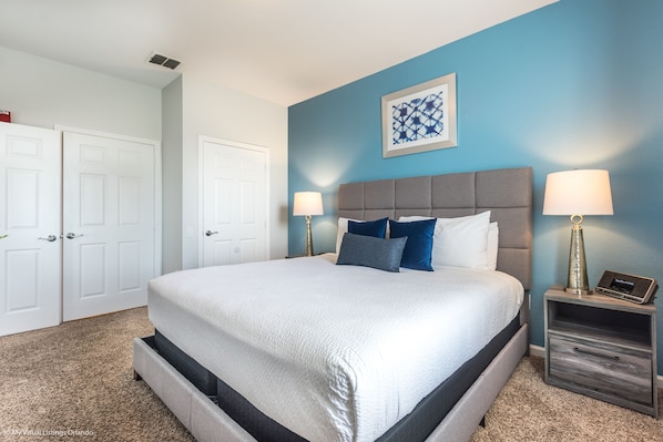 3 bedrooms, desk, iron/ironing board, travel crib