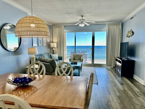 Luxurious Condo on the 5th Floor!  Only a 7 Minute Walk to Flora Bama!