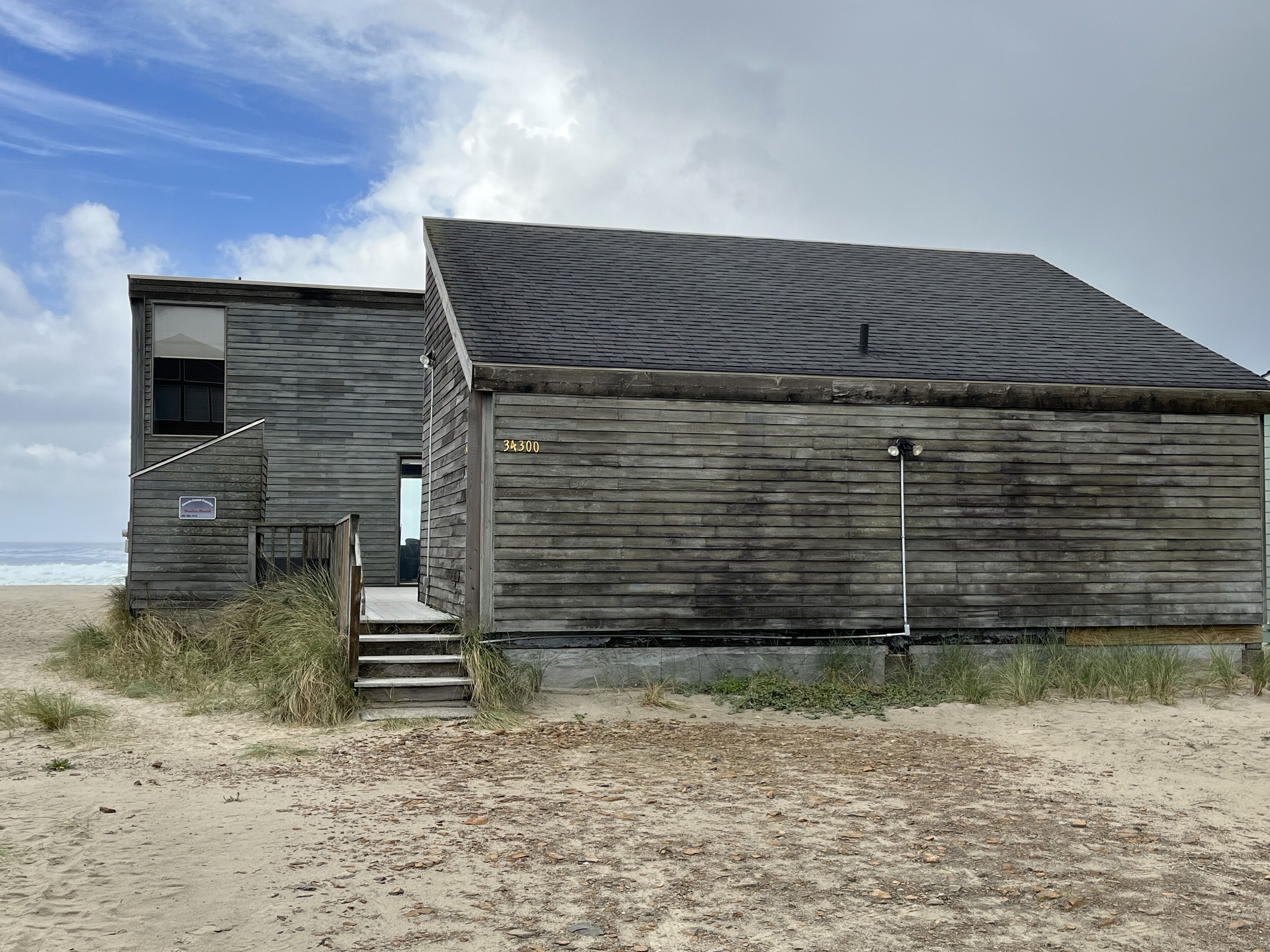 Ocean Sands #136 - large classic Pacific City oceanfront beach home. Pet friendly!