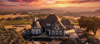 ♡ The Ultimate Wine Country Destination✩