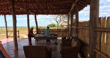 Beachfront Studio Escape – Simple, Serene, Tesoro