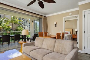 TV - KBM Resorts | FREE CAR | Honua Kai Hokulani | Ocean view | 1-Bedroom Condo, Beautiful Sunsets! HKH-216 (Lahaina)
