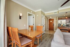 Dining - KBM Resorts | FREE CAR | Honua Kai Hokulani | Ocean view | 1-Bedroom Condo, Beautiful Sunsets! HKH-216 (Lahaina)