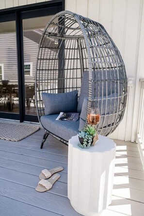 Terrace/patio - 18 Gannet - Luxury Beach House- Group/Family/Dog Friendly (Hilton Head Island)