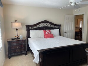3 chambres, fer et planche à repasser, accès au Wi-Fi (inclus)