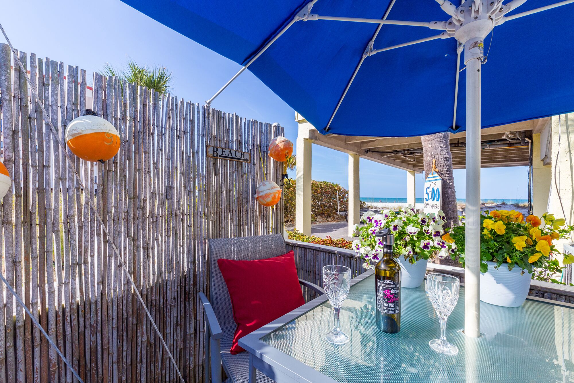 15 Seconds Walk To The Beach @ Great Location On North Beach