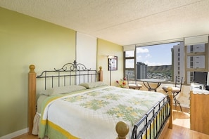 1 habitación, tabla de planchar con plancha, wifi y ropa de cama 