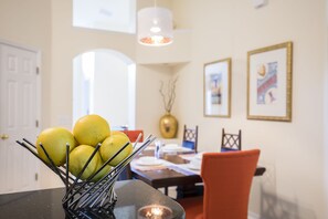 Dining - Remy's Refuge: Stylish & Fun 4BR Retreat with lake view. 10 mins to Disney! (Kissimmee)