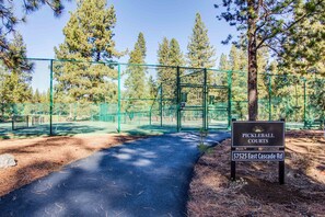 Unclassified image, 2 of 63, button - Nine17-Family Friendly Home on the Golf Course (Sunriver)