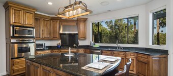 PRIVATE TENNIS COURT, LG oppvarmet SALT POOL, HOT TUB, RESORT BACKYARD @ SCOTTSDALE