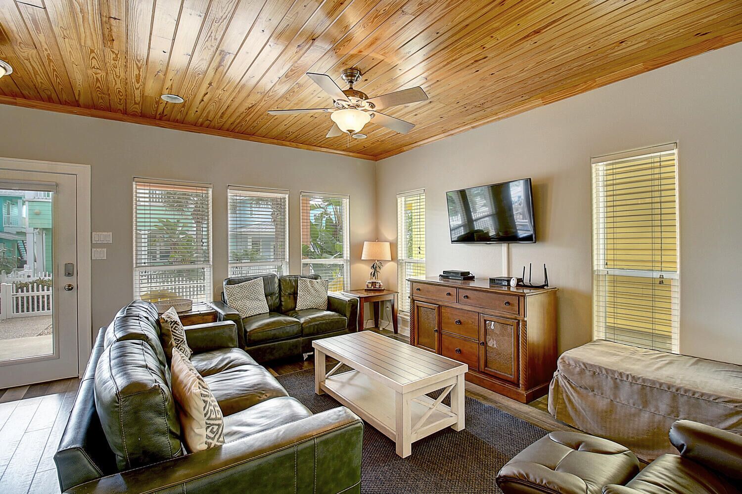 Fantastic home in Gated Village Walk!