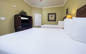 3 室のベッドルーム、アイロン / アイロン台、WiFi (無料)、ベッドシーツ