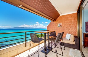 Property grounds - Ocean View KUL417 - Top Floor End-Unit —Fab Beach Front in Quiet Resort; 1 BR (Lahaina)