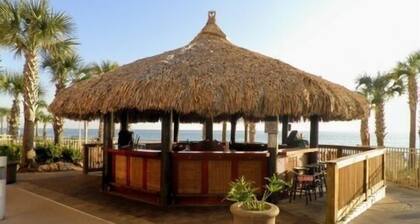 LARGEST FLOOR PLAN CALYPSO OFFERS, AMAZING VIEWS FROM THIS BEACHFRONT CONDO