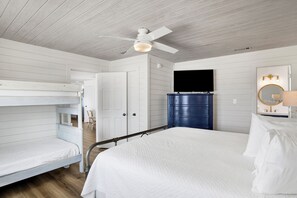 3 bedrooms, iron/ironing board, free WiFi, bed sheets