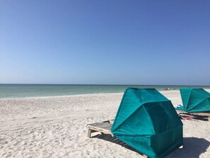 En la playa