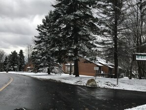 Exterior - 7 SPRINGS RESORT! Stay 3 nts get 1 nt free! You’ll love it here! 3bd-3ba loft. (Champion)