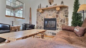 Smart TV, fireplace, Netflix, DVD player