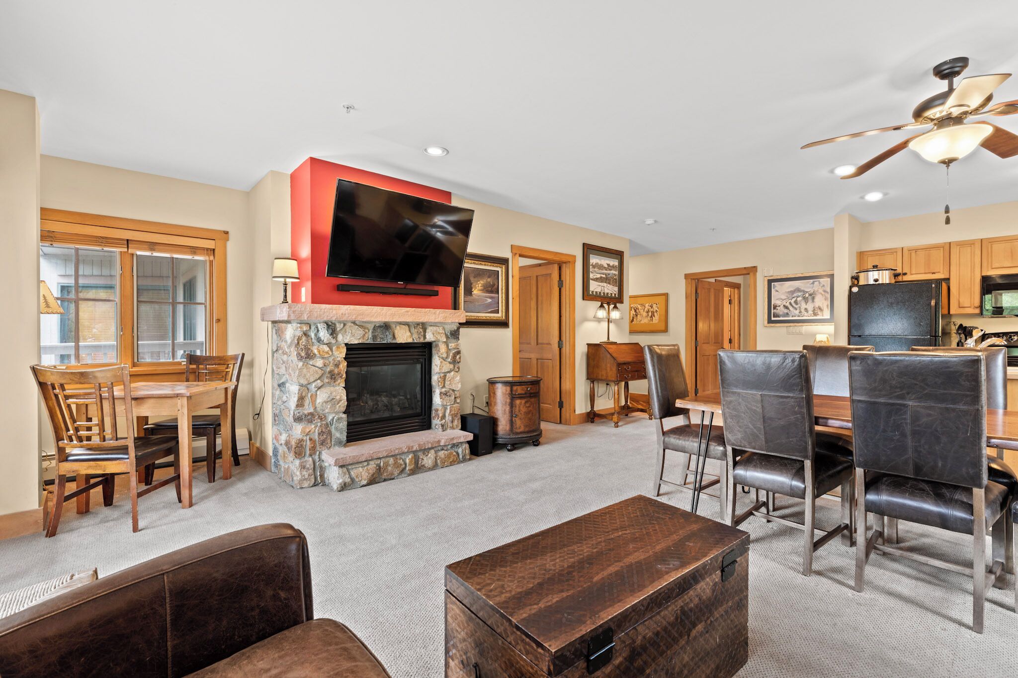 TV, fireplace, DVD player