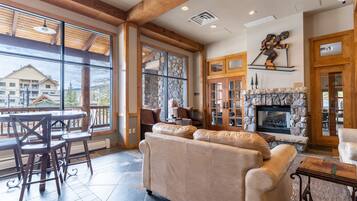 TV, fireplace, DVD player