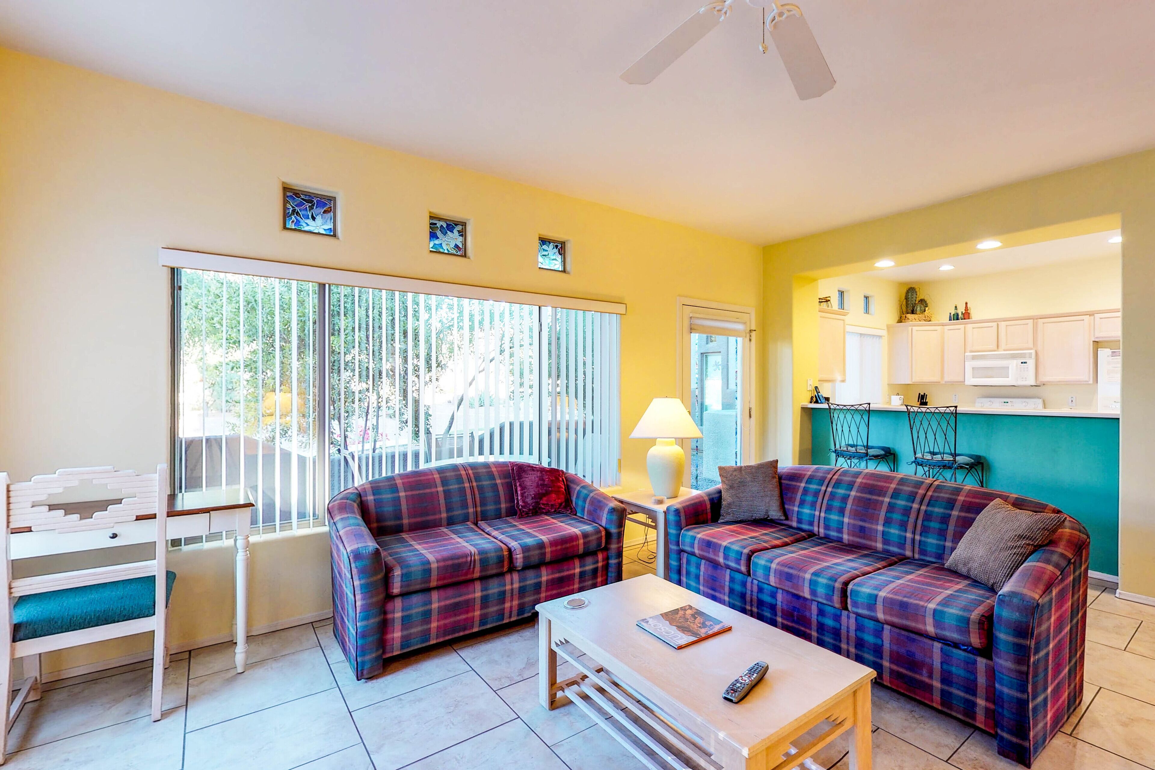 Bright & modern resort condo with pool & hot tub