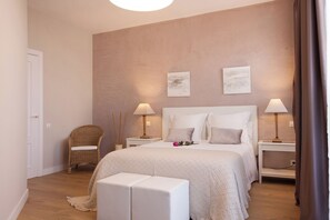 2 dormitorios, tabla de planchar con plancha, wifi gratis y ropa de cama