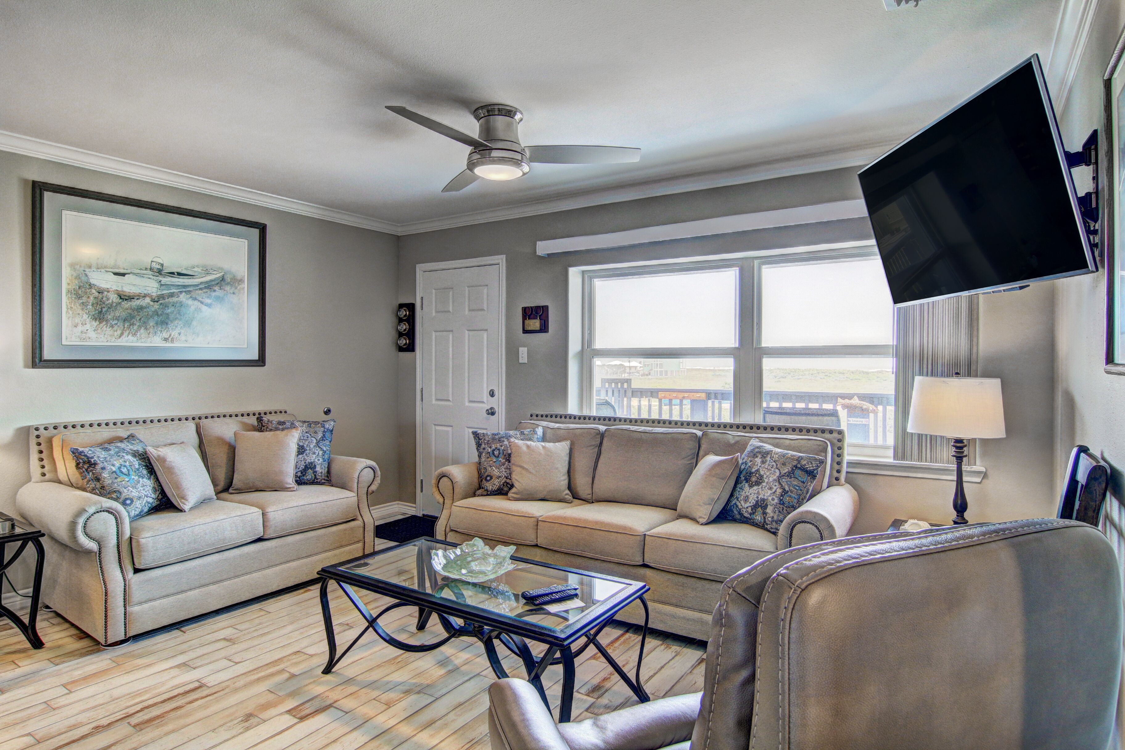 Adorable condo at beachfront Sea Isle Village!