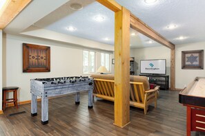Spielezimmer