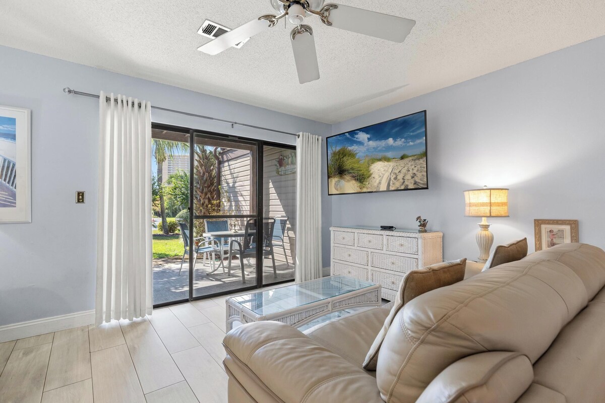 Portside M5 - Beach, Pet Friendly, Pool, Hot Tub, Beach Across Street, Free Golf