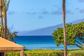 On the beach - KBM Resorts | FREE CAR | Honua Kai Hokulani | Oceanfront | 3-Bedroom Ground Floor Condo! HKH-150 (Lahaina)