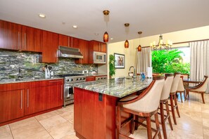 ثلاجة، ميكروويف، فرن، غسالة أطباق