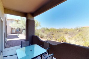 屋外ダイニングエリア