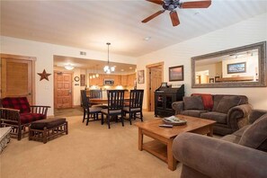 Condo, Multiple Beds (4208 Aspen Lodge, Trappeur's Crossing) | Living room