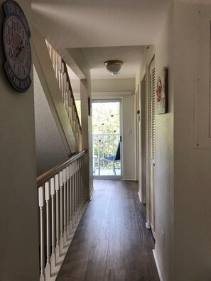 Unclassified image, 4 of 43, button