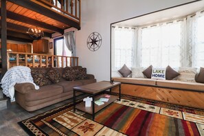 TV, fireplace, DVD player