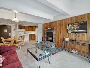 Smart TV, fireplace, DVD player