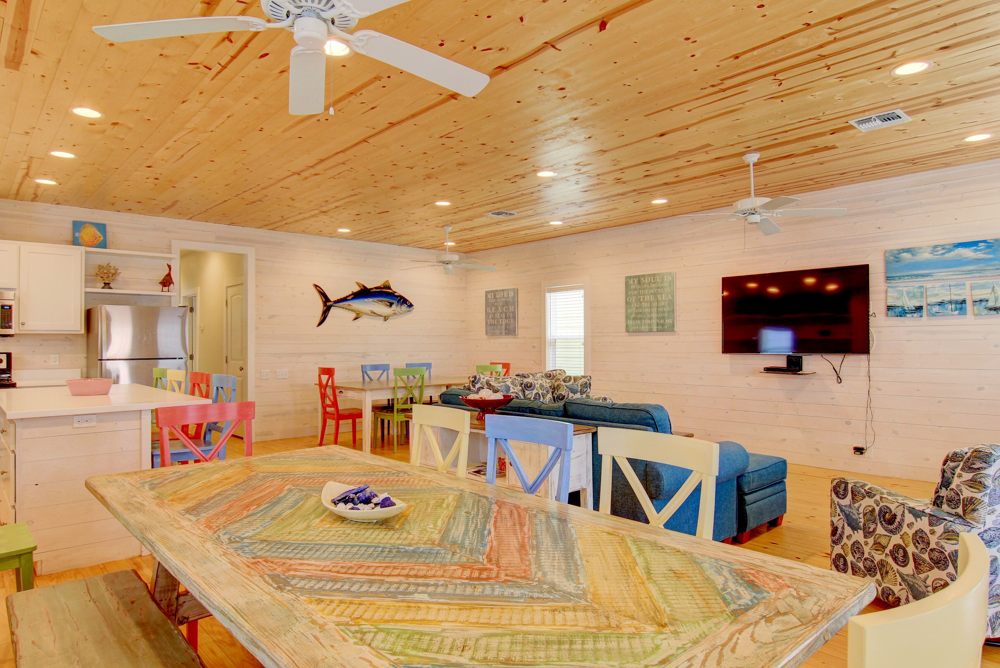 Spectacular home in the heart of Port Aransas! Sleeps 10!