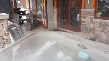 Bañera de hidromasaje exterior