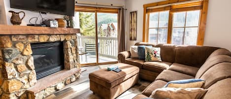 TV, fireplace, DVD player