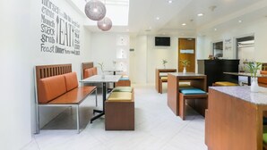 Restaurant - Royale Parc Inn & Suites (Quezon City)