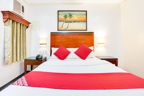 Desk, free WiFi - Royale Parc Inn & Suites (Quezon City)