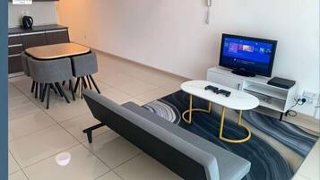 TV skrin rata, meja ping pong