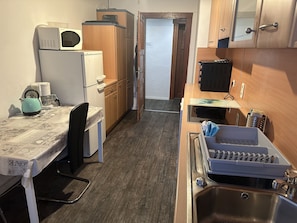 Quarto casal standard, banheiro compartilhado (Zweibett) | Cozinha privada