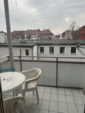 Standard Double Room, Shared Bathroom (Zweibett) | Miscellaneous