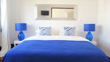 Suite Deluxe | Una scrivania, tende oscuranti, insonorizzazione, ferro/asse da stiro