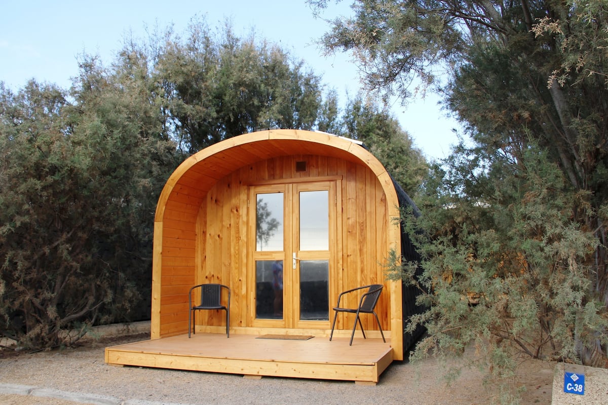 Bungalow Basic, 1 camera da letto, bagno condiviso | Una cassaforte in camera, una scrivania, Wi-Fi gratuito, lenzuola