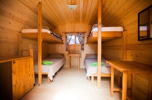 Basic Bungalow, 1 Bedroom, Shared Bathroom
